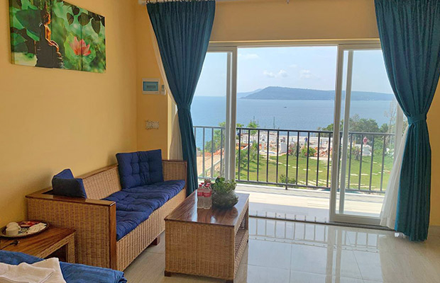 Double Twin Room with Seaview